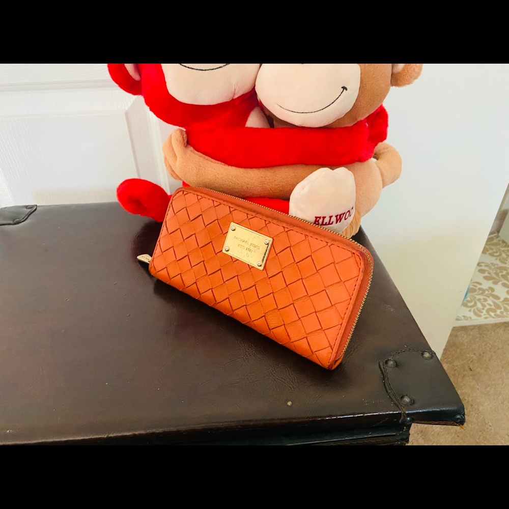 Michael Kors Orange Wallet